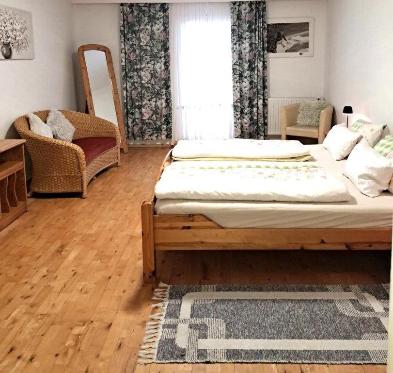 Landhaus Lindner Appartements Fügen Esterno foto