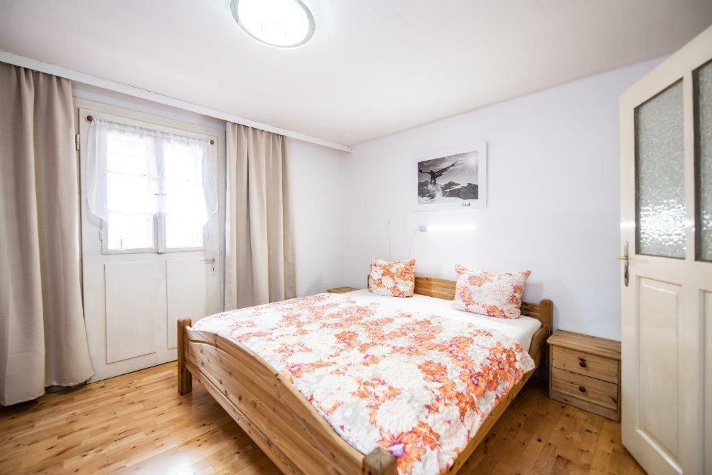 Landhaus Lindner Appartements Fügen Esterno foto